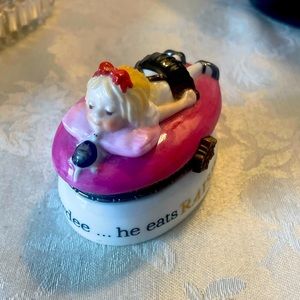 Vintage MADAME ALEXANDER for FAO Schwatrz Circa 1999 Ceramic ELOISE TRINKET BOX